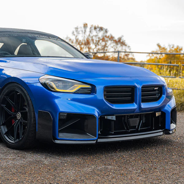 Nádechy ze suchého karbonu pro BMW G87 M2