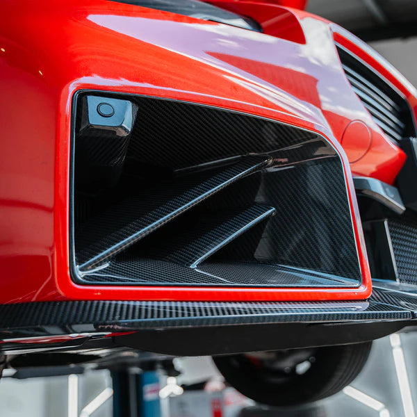 Nádechy ze suchého karbonu pro BMW G87 M2