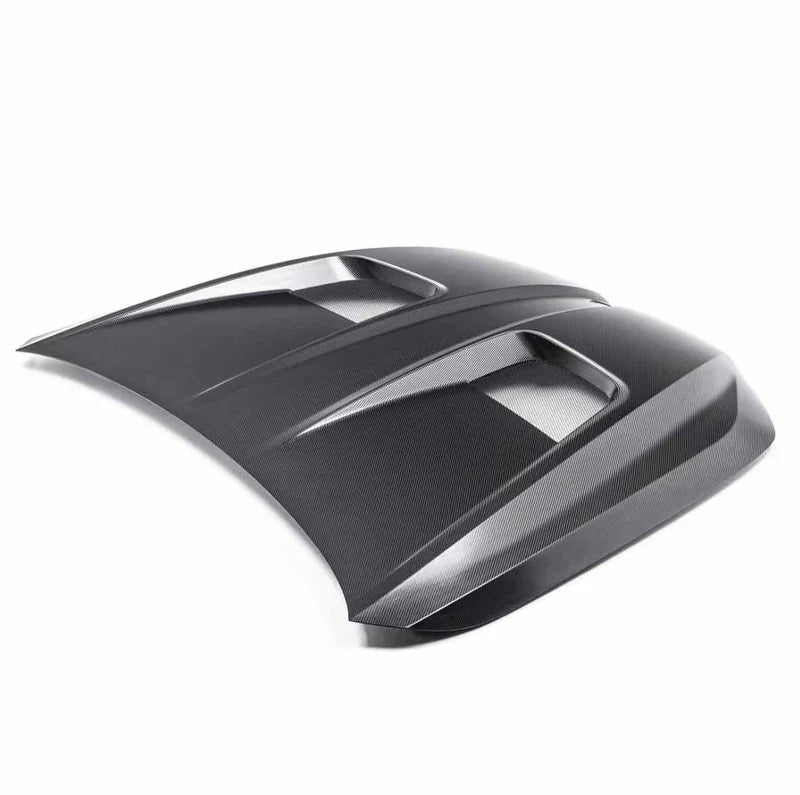 Kapota ze suchého karbonu pro BMW G90