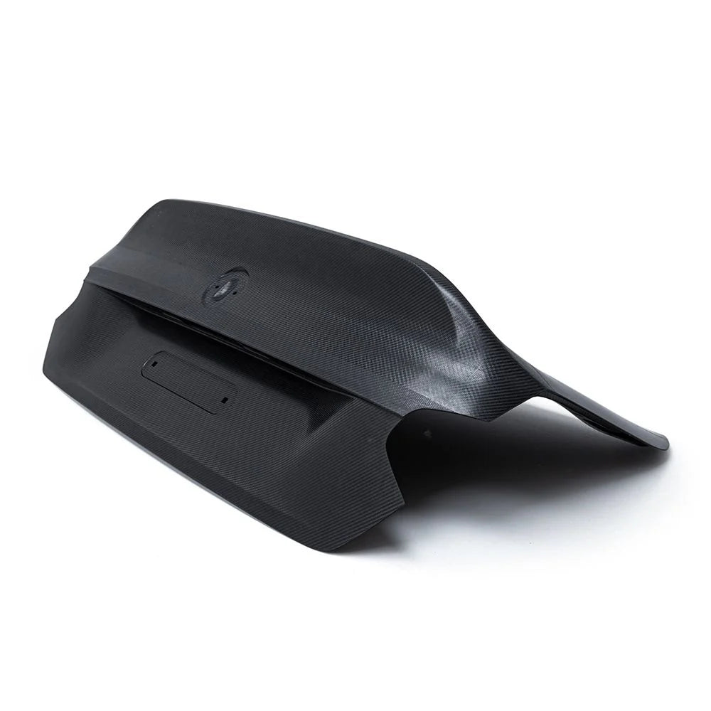 CS styl Víko kufru ze suchého karbonu pro BMW G87 M2