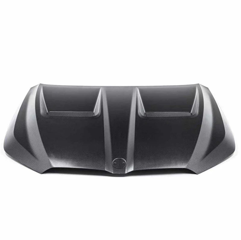 Kapota ze suchého karbonu pro BMW G90