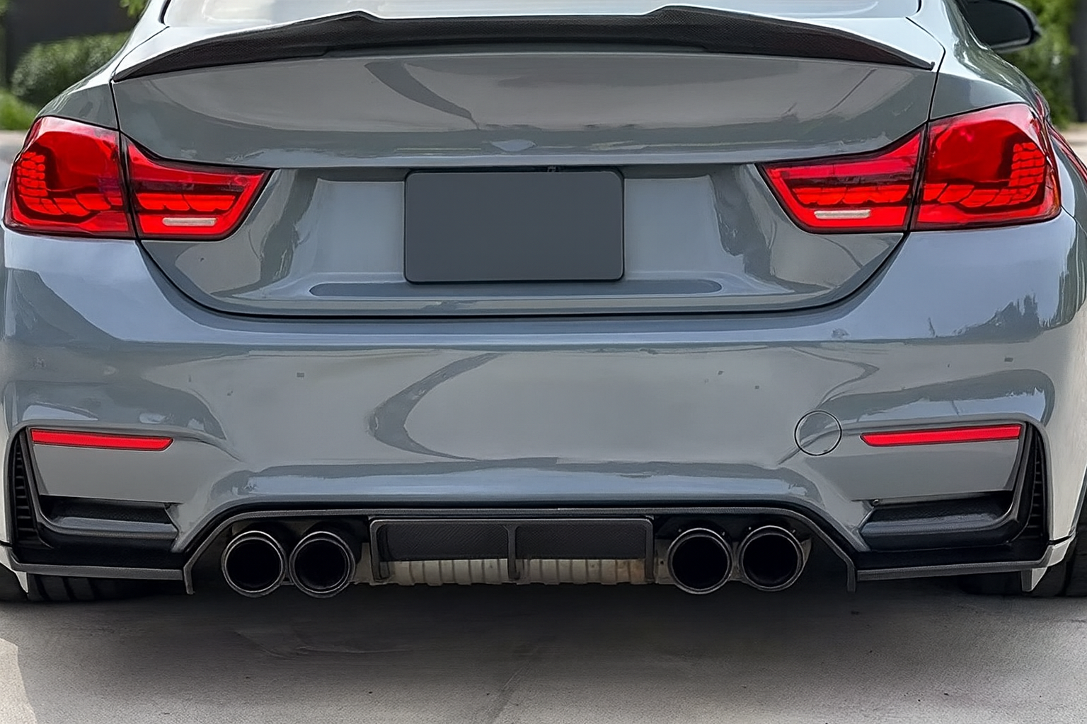 V styl Difuzor ze suchého karbonu pro BMW F8x M3 a M4
