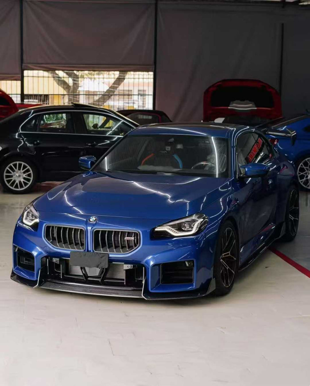 AD styl Lip ze suchého karbonu pro BMW G87 M2