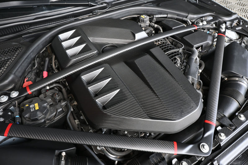 Vzpěry motoru ze suchého karbonu pro motor S58 (generaci G)