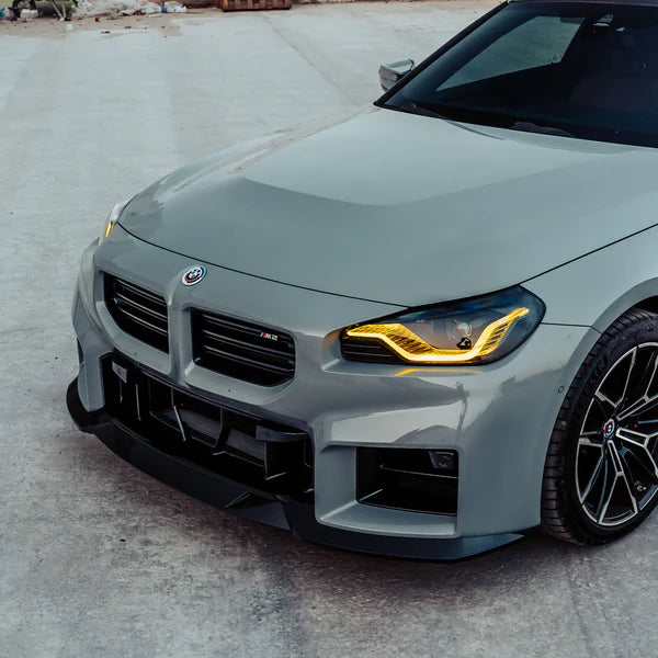 R styl Lip ze suchého karbonu pro BMW G87 M2
