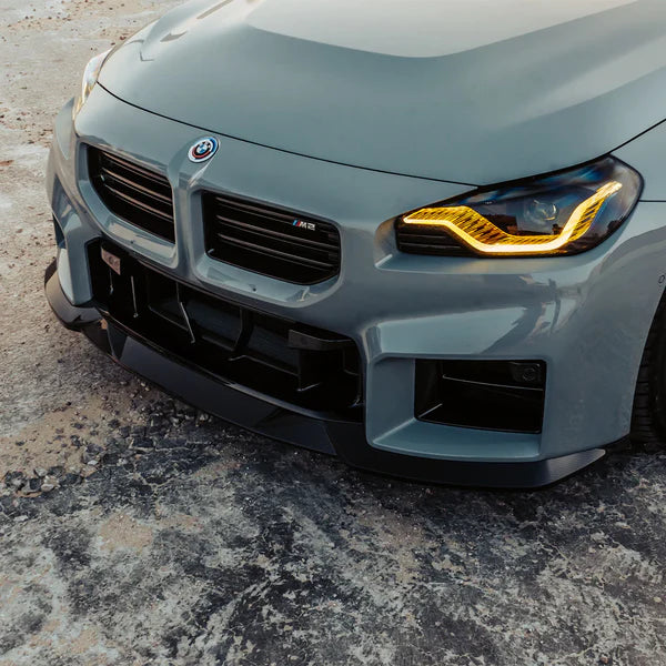 R styl Lip ze suchého karbonu pro BMW G87 M2