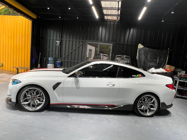 MP styl Side skirts ze suchého karbonu pro BMW G8x M3 a M4