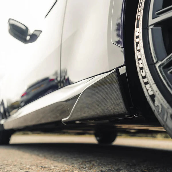 MP styl Side Skirts ze suchého karbonu pro BMW F87 (M2 / M2 Competition) (skladem)