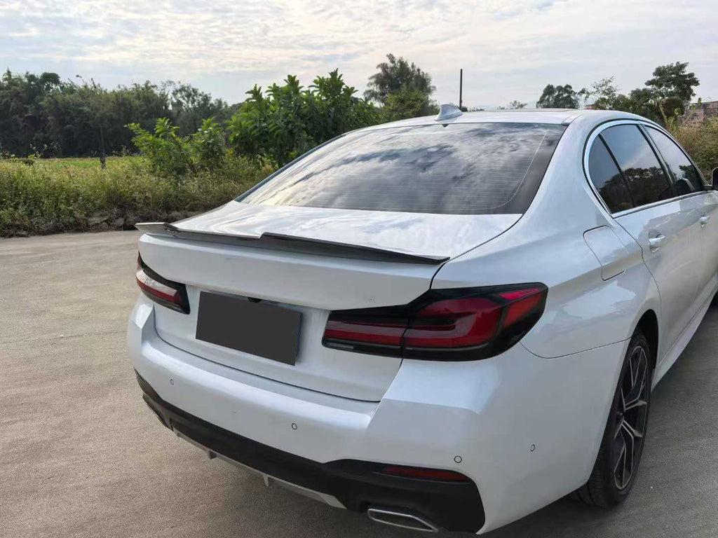 Spoiler ze suchého karbonu pro BMW F90 M5