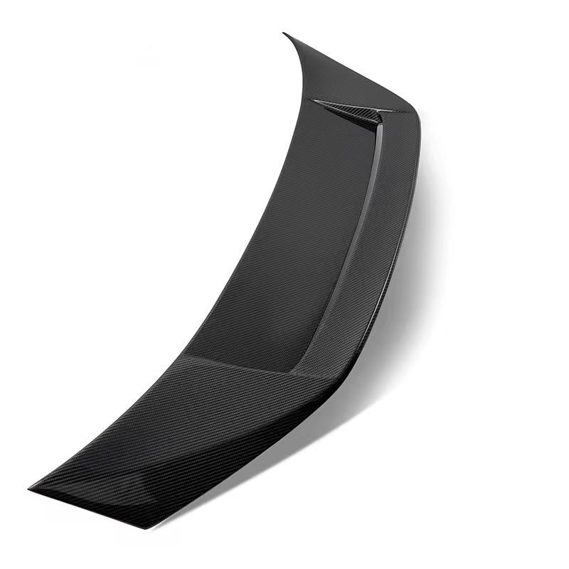 AD styl spoiler ze suchého karbonu pro BMW G87 M2