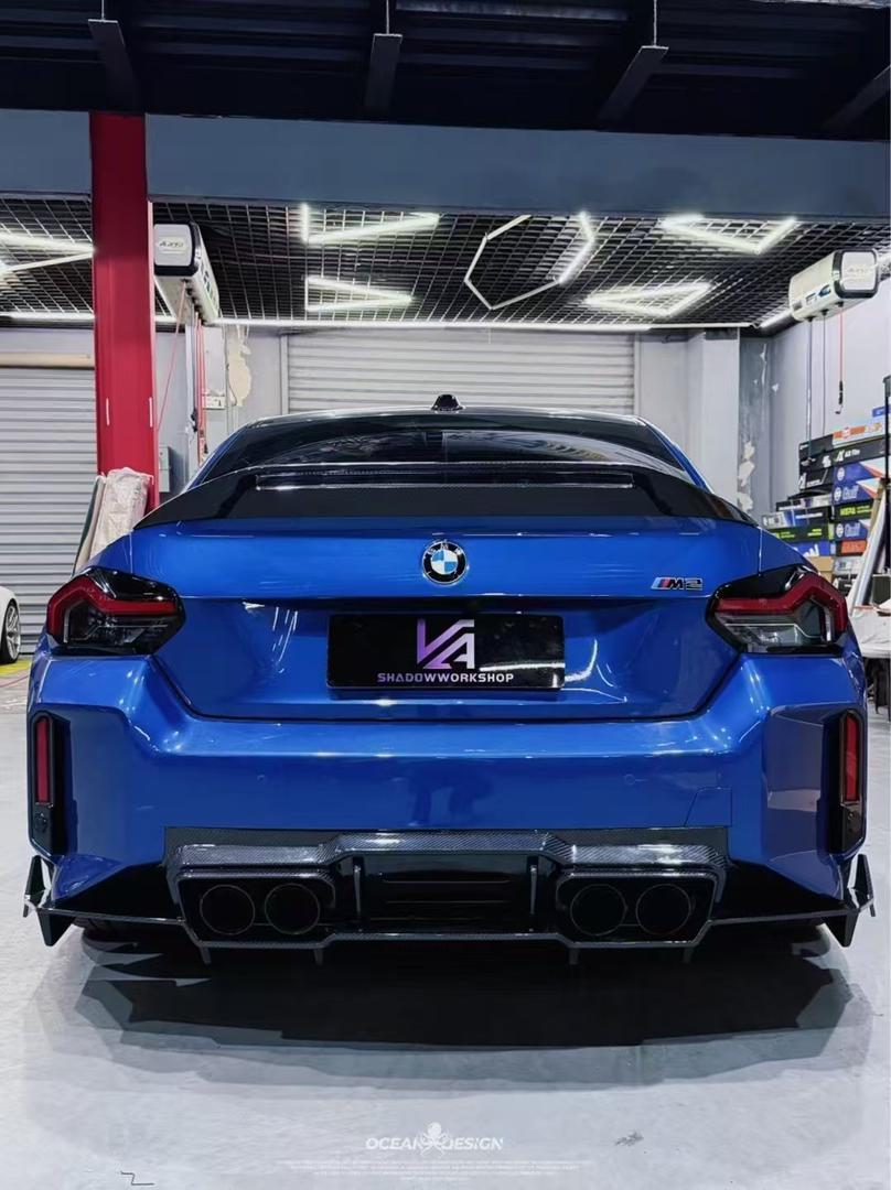 AD styl spoiler ze suchého karbonu pro BMW G87 M2