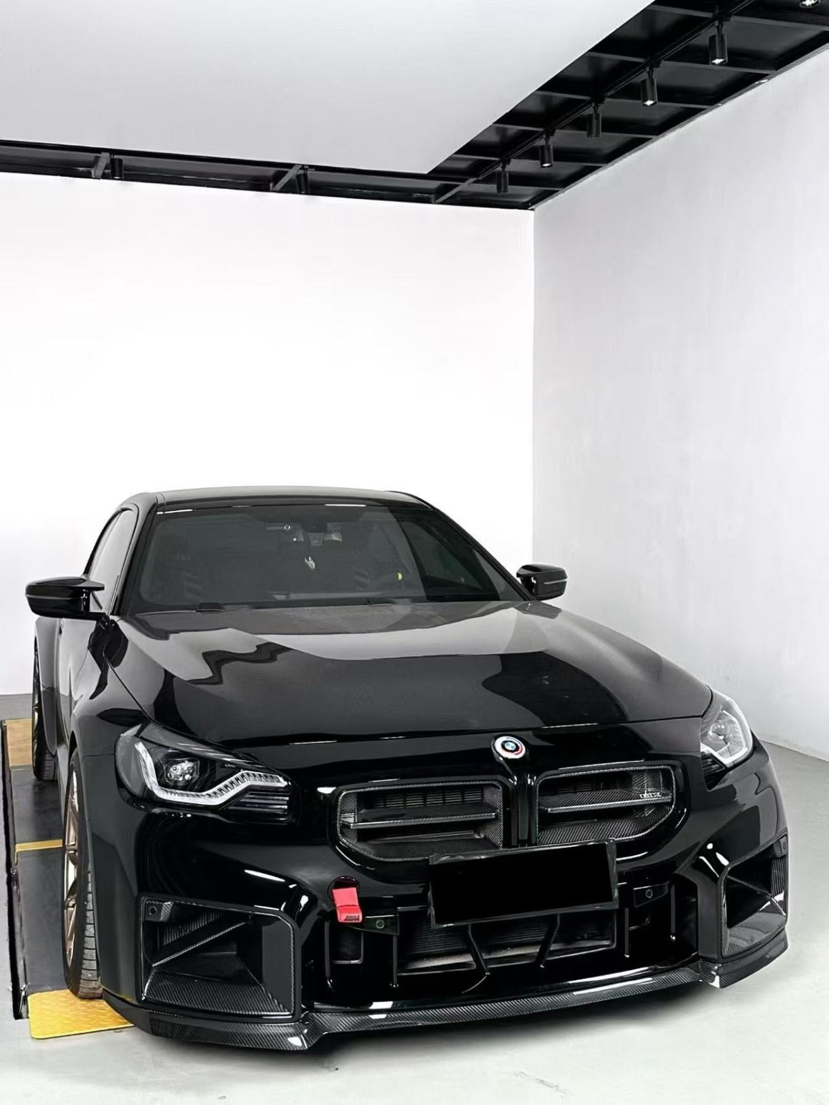 CS styl Lip ze suchého karbonu pro BMW G87 M2 (SKLADEM)