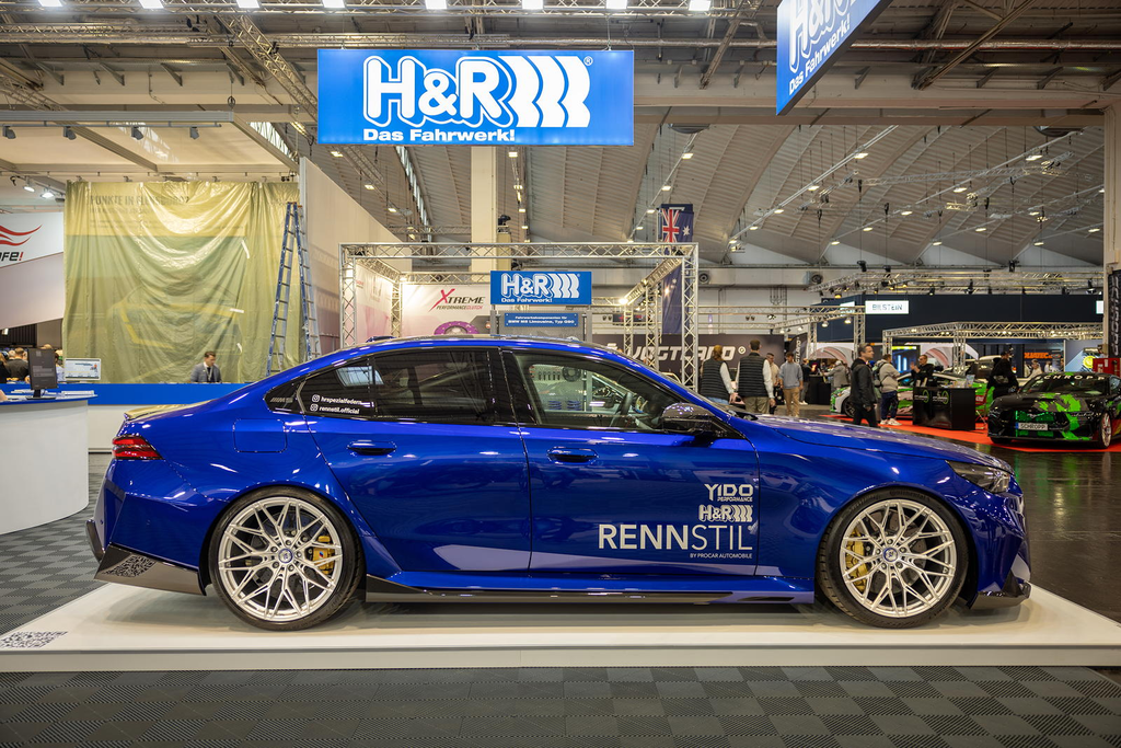 Difuzory ze suchého karbonu pro BMW G90