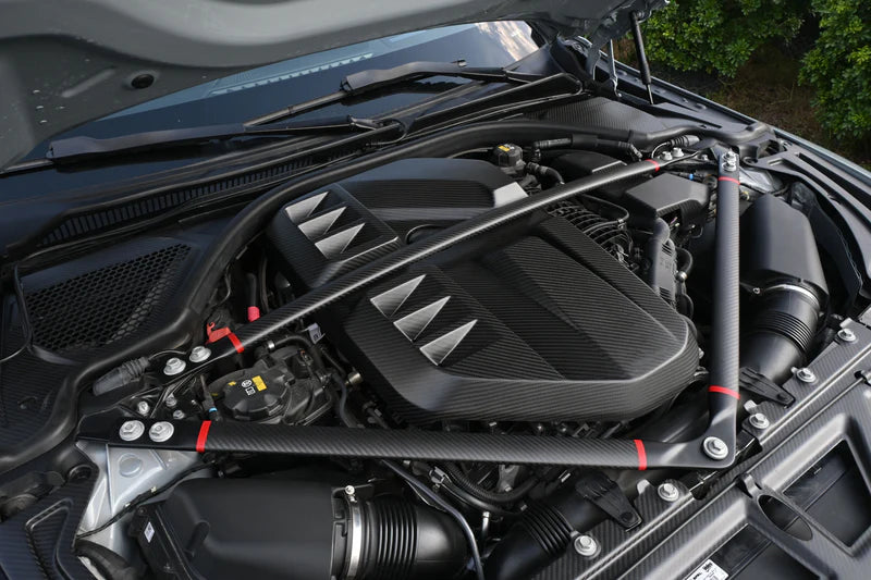 Vzpěry motoru ze suchého karbonu pro motor S58 (generaci G)